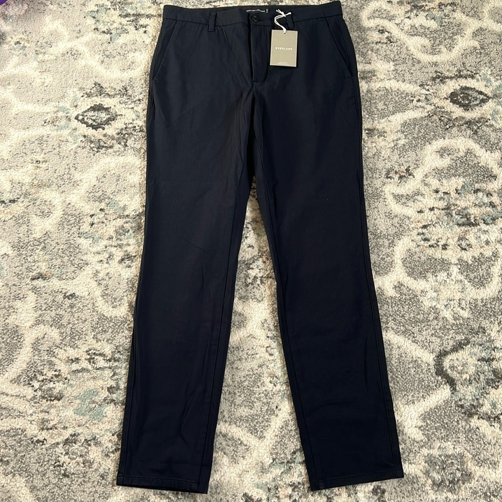 Everlane The Performance Chino in Navy